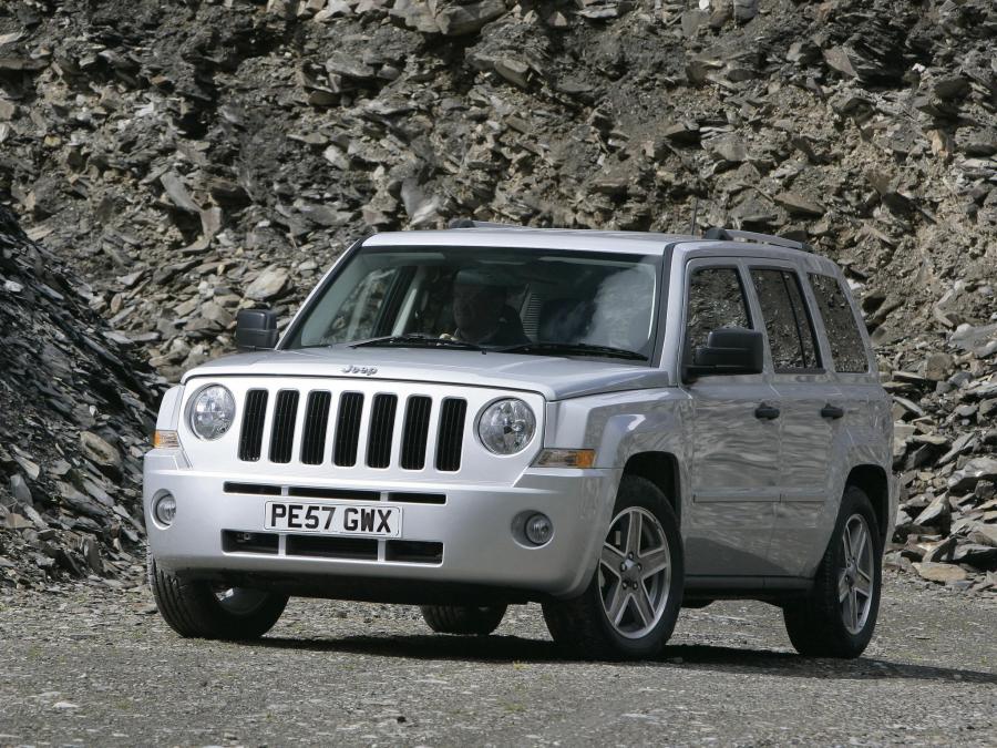  Jeep Patriot 2007 года  (UK) (фото 25 из 30)